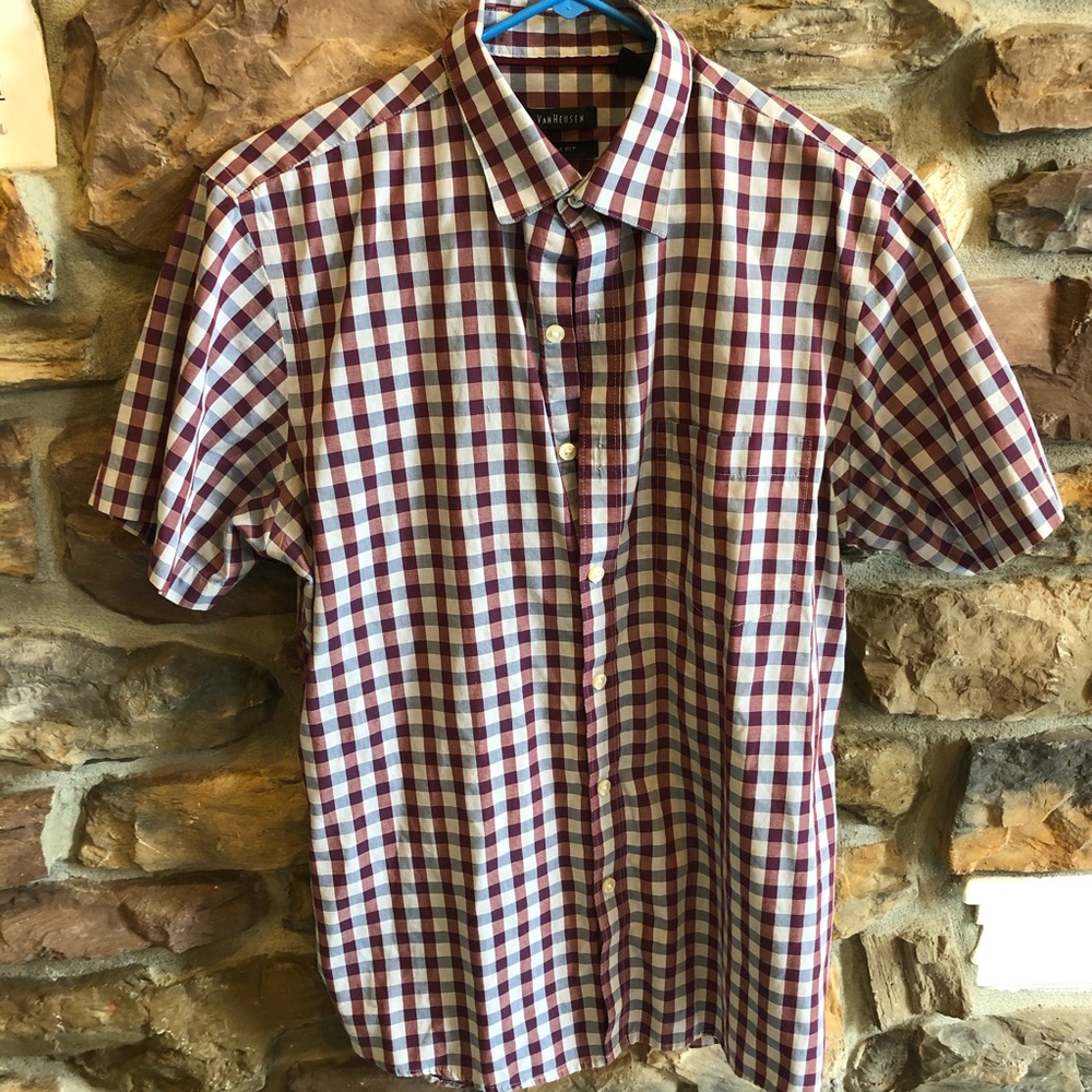 VanHeusen short sleeve button down shirt